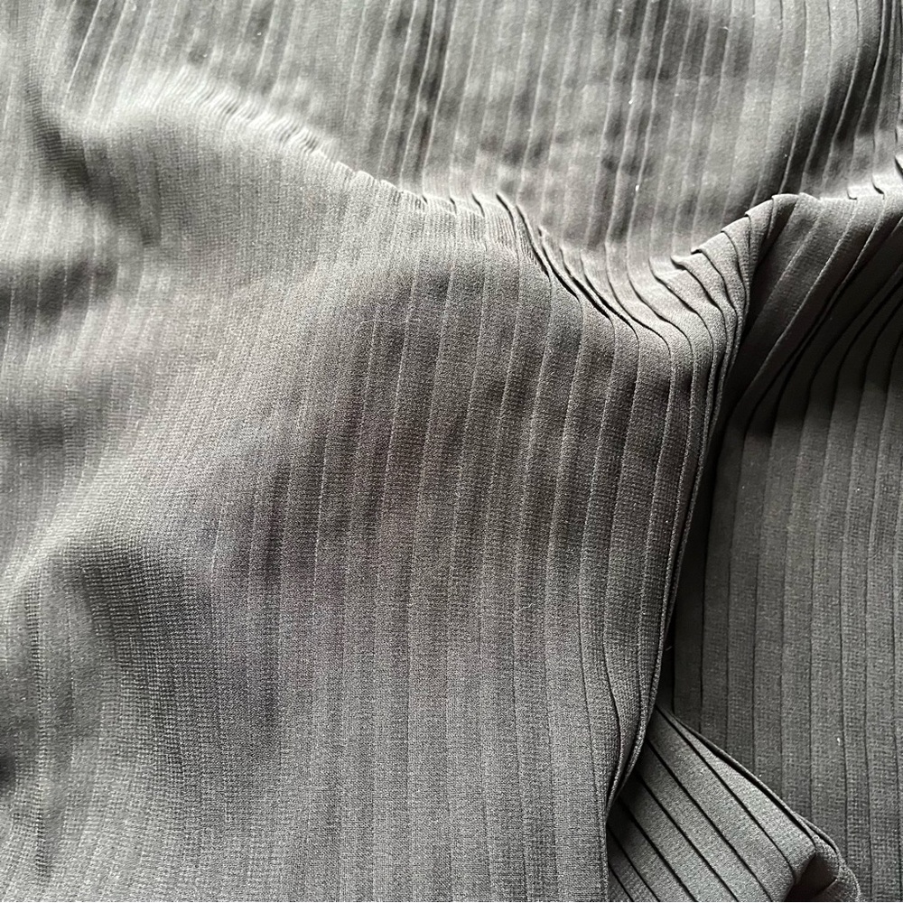 NWT Women's Able Bessie Pleated Midi Skirt size XL in Black - Picture 8 of 10